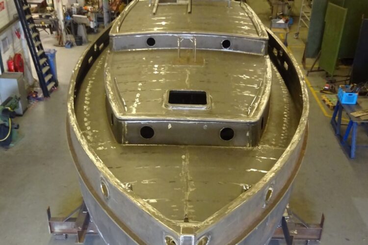 Benadering Leonardoda Comorama W40 staal casco – NAZ-schepen